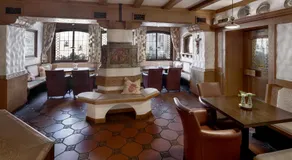 Wirtshaus & Hotel Goldener Greif - Image 4