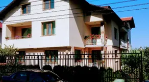 Classic Hotel - Image 3