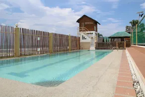 Good Guys Beach Resort - Image 2