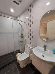 Liu Bai, Near Linchang, Four-Person Room - Image 5