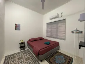 LAKSAMANA HOMESTAY 3 BEDROOM (MUSLIM ONLY) - Image 2