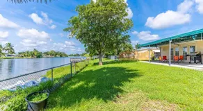 Private Lakefront Home in Miami Pembroke - Image 5
