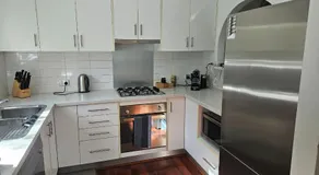 North Adelaide Apartment - Image 2