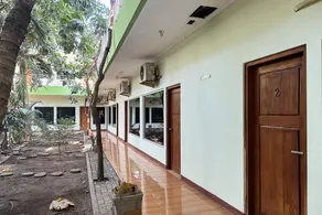 Global Inn Syariah Mitra RedDoorz near Juanda T1 Airport - Image 5