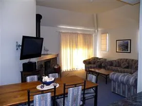 Wintergreen 10 Hotel - Image 5