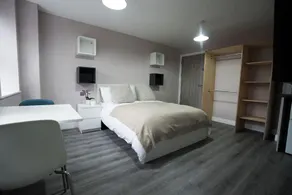 Colchester Studio Suites - Image 5