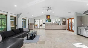 Cozy 3 Bedroom Retreat in the Heart of Capalaba - Image 3