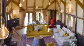 Luxury Farm House with Heated Pool & Jacuzzi - Image 3