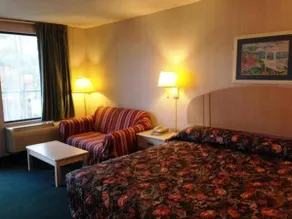 Royal Inn Columbia/Fort Jackson - Image 2