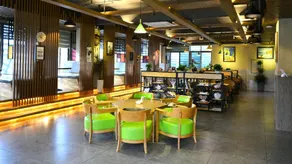 Hailan Hongyue Business Hotel (Qionghai Yinhai Road Branch) - Image 5