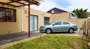 Proleefic House on Florence - Image 4