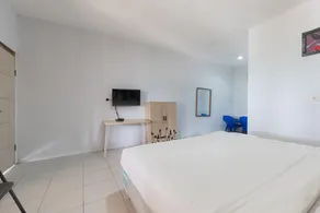 Urbanview Hotel D'Pineapple Villa Ciater by RedDoorz - Image 2