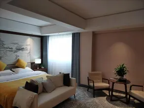 Fenghuang Kaibin Hotel - Image 4