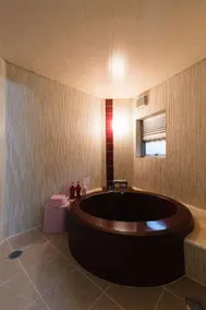 Tokyo Guest House Ouji Music Lounge - Image 4