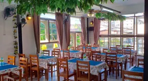 THOUSAND-TEN THOUSAND HOTEL - Image 4