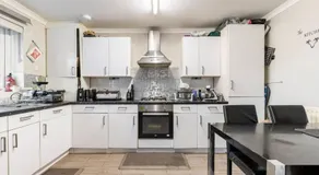 Seaview - Image 4