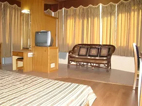 Hotel Yak - Image 5