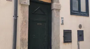 A P E house - Image 4