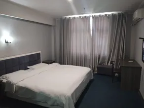 Apple Fashion Hotel - Image 2