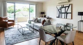 Harvey a Stylish and Spacious Retreat in a Prime Location - Image 2