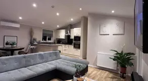 Family home in Billing aquodrome northampton sleeps up to 6 - Image 3