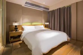 V8 Ziyuangang Hotel - Image 5