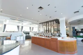 Green World Palace Hotel - Image 4