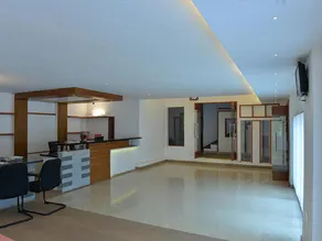 Queens Tourist Home - Image 4