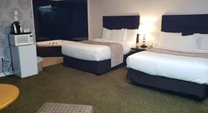 Regency Inn & Suites - Image 4