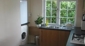 Camellia Chalet - Image 4