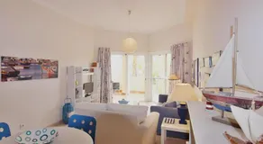 Los Arcos Apartment I - Image 2