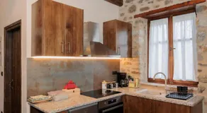 Mystras Panorama House - Image 3