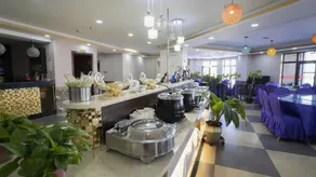 Deli Holiday Hotel - Image 3
