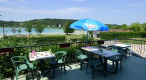 Hotel Restaurant La Chaumiere du Lac - Image 2