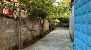 Private house surrounded by greenery - Image 4