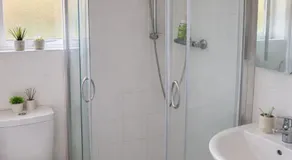 Private Studio with Free Parking in Cork - Image 2