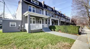 Relaxing, Spacious, Private, Walkable in Petworth! - Image 4
