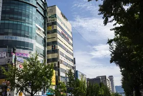 Central Hotel - Image 5