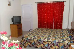 Hotel Highland Regency - Image 2