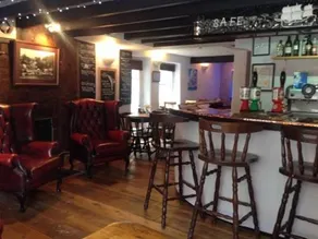 The Safe Harbour Hotel - Image 4