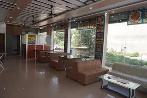 Shiv Geeta Hotel - Image 2