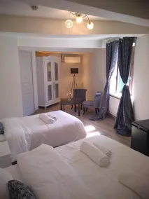 Hotel renaissance martigues - Image 5