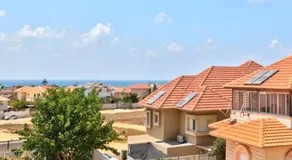 SEA & BUY - Image 4