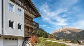Appartement \"Casa Loretta\" avec vue sur les montagnes, balcons et Wi-Fi. - Image 2