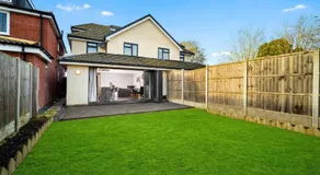 Grand 5 Bedrooms and 3 Bath Birmingham Home - Image 4