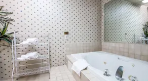Sunrise Inn - Image 5