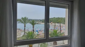 Espacioso Apartamento En Primera Línea Del Mar - Image 3