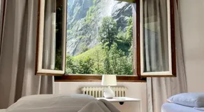 Breathtaking Waterfall Apartment - Image 2