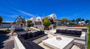 A&V Sea View Villa - Image 5