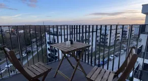 Luxurious and stylish apartment at BER Airport - Image 2